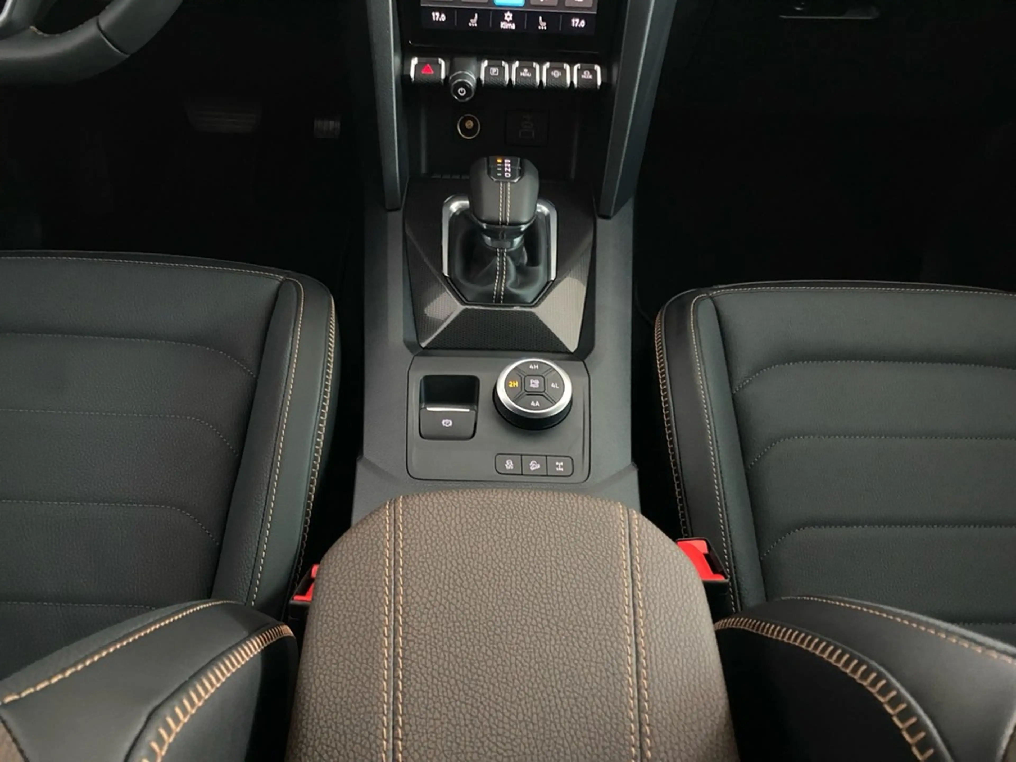 Volkswagen Amarok 3,0 TDI 4M PanAmericana AHK+LEDER+COVER+IQ.LIGHT — photo 11