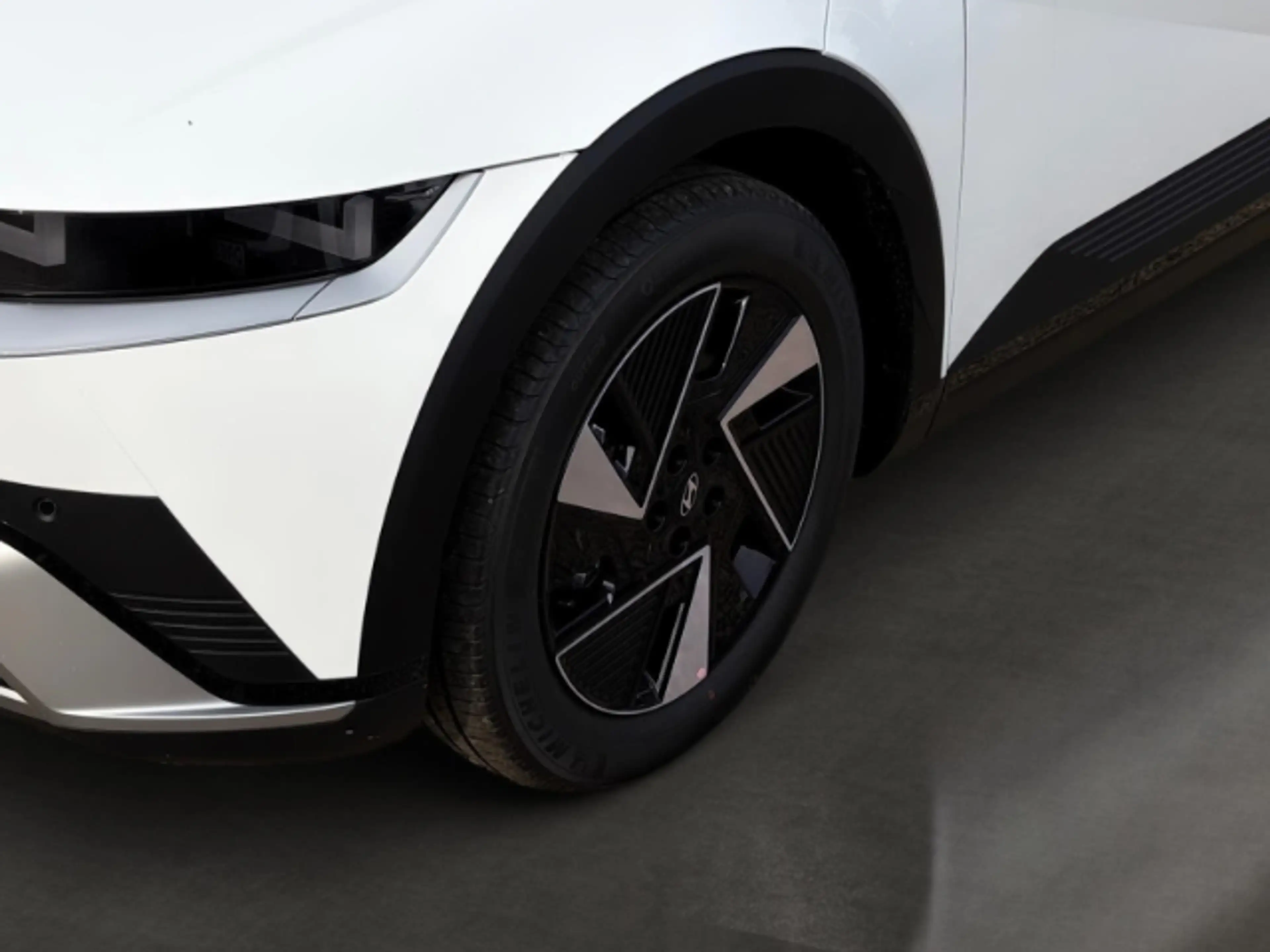 Hyundai IONIQ 5 Uniq FL (MY26) 84 kWh 4WD (325 PS) UNIQ PANO MATRI — photo 6