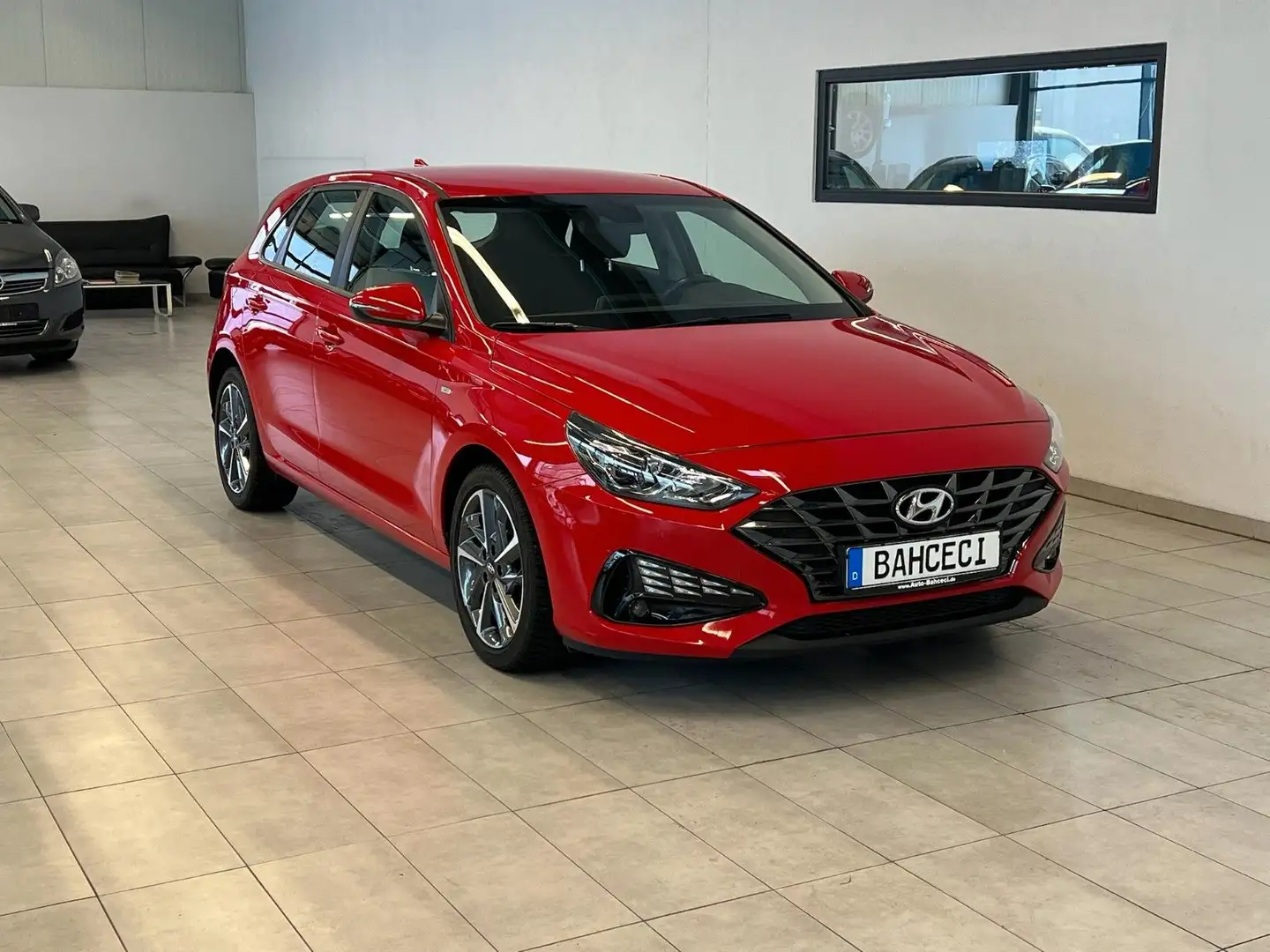 Hyundai i30 Trend Mild-Hybrid*RFK*Klima*SHZ* Rot - 1