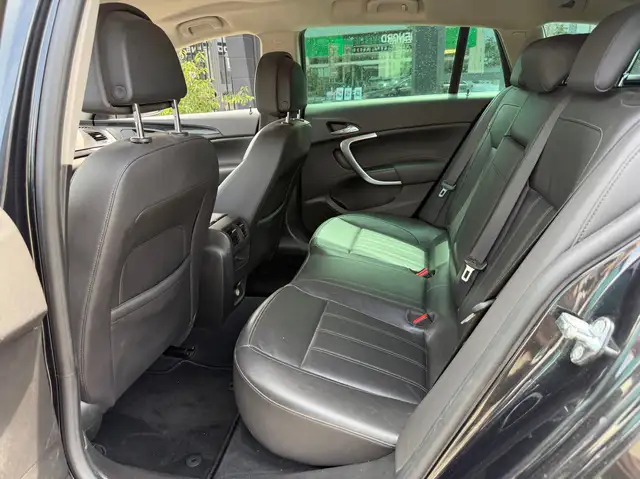 Opel Insignia view 8