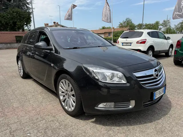 Opel Insignia view 3