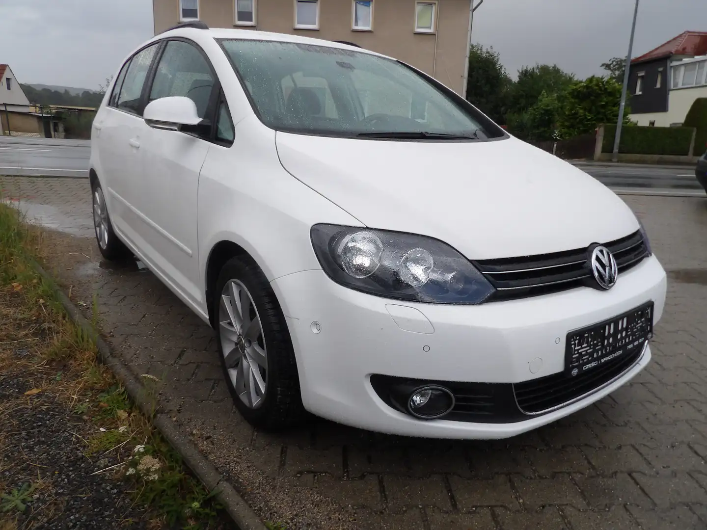 Volkswagen Golf Plus Highline, Klimaautomatik, Navi, Automatik Weiß - 1