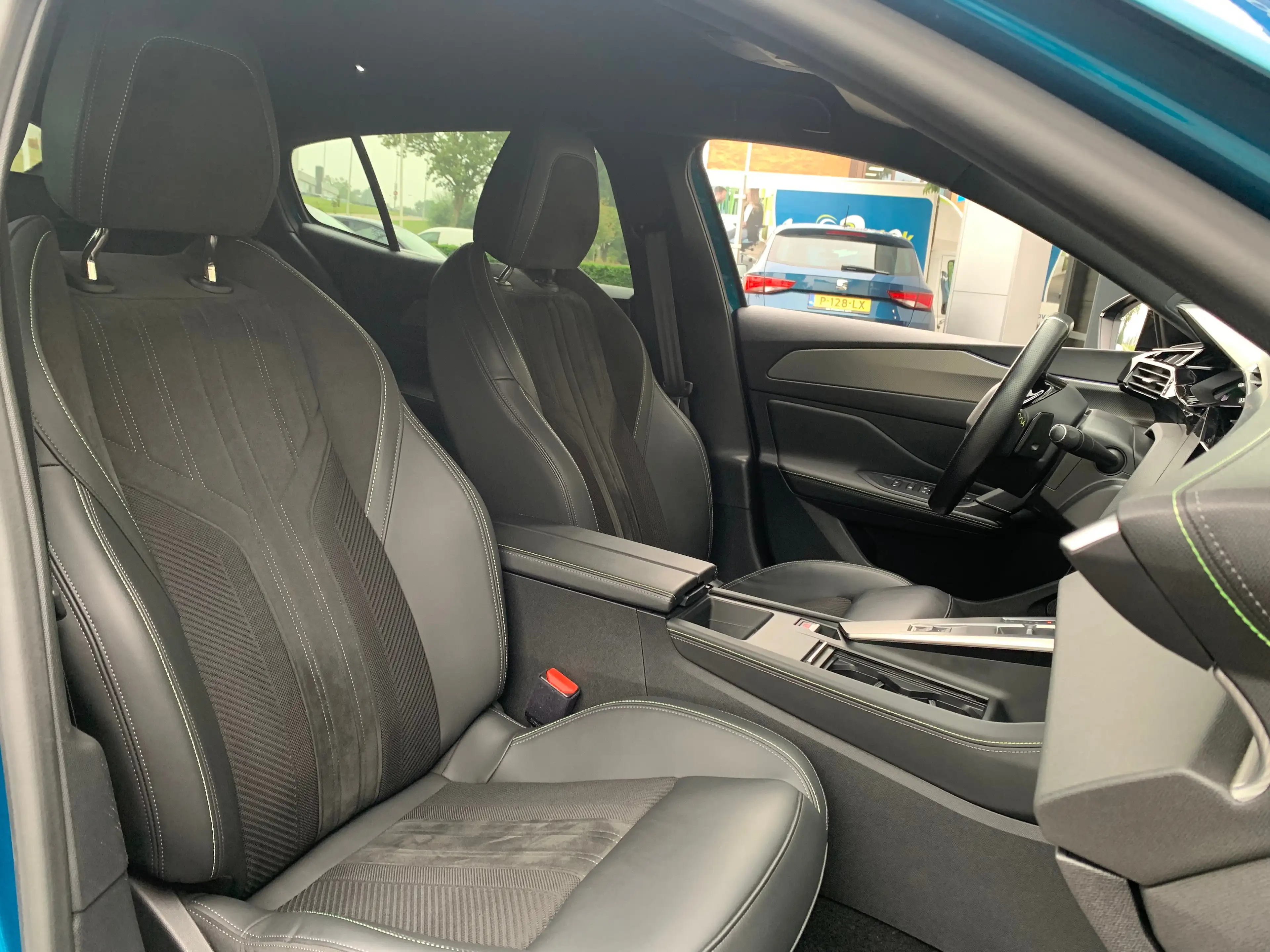 Peugeot 408 1.6 HYbrid GT 225 EAT8 First Edition Airco | Camer — photo 33