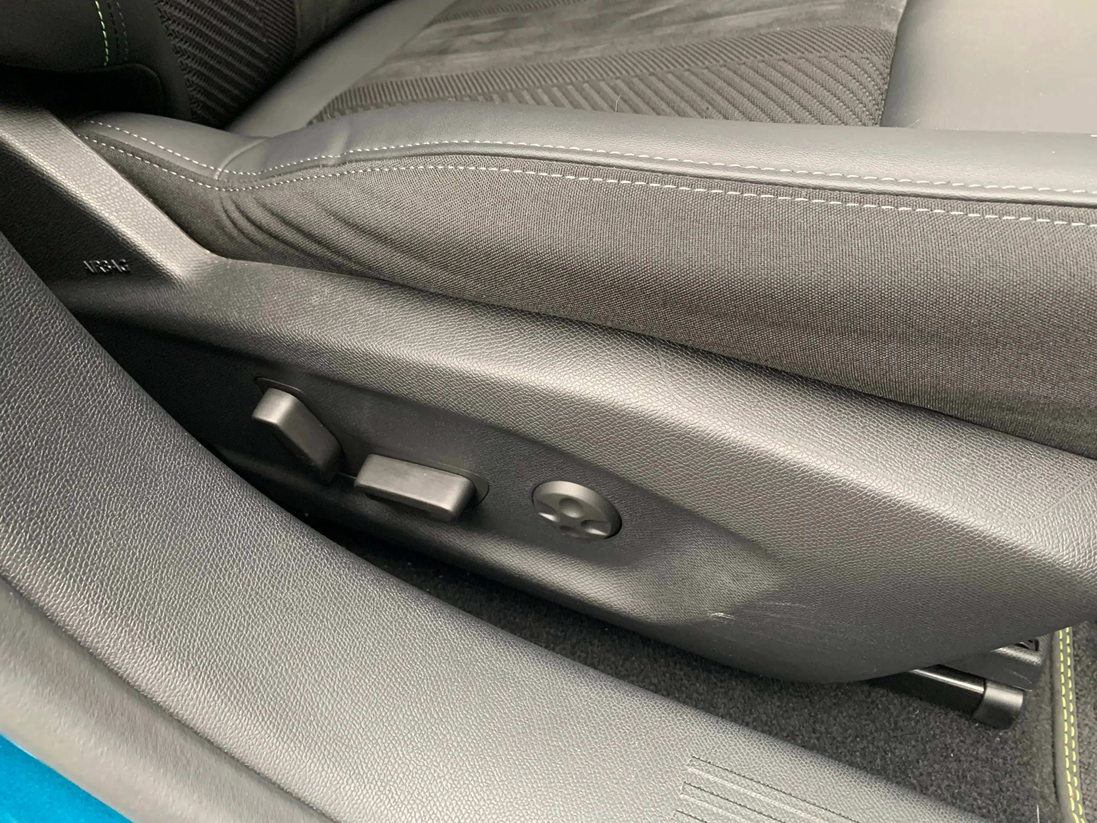 Peugeot 408 1.6 HYbrid GT 225 EAT8 First Edition Airco | Camer — photo 34