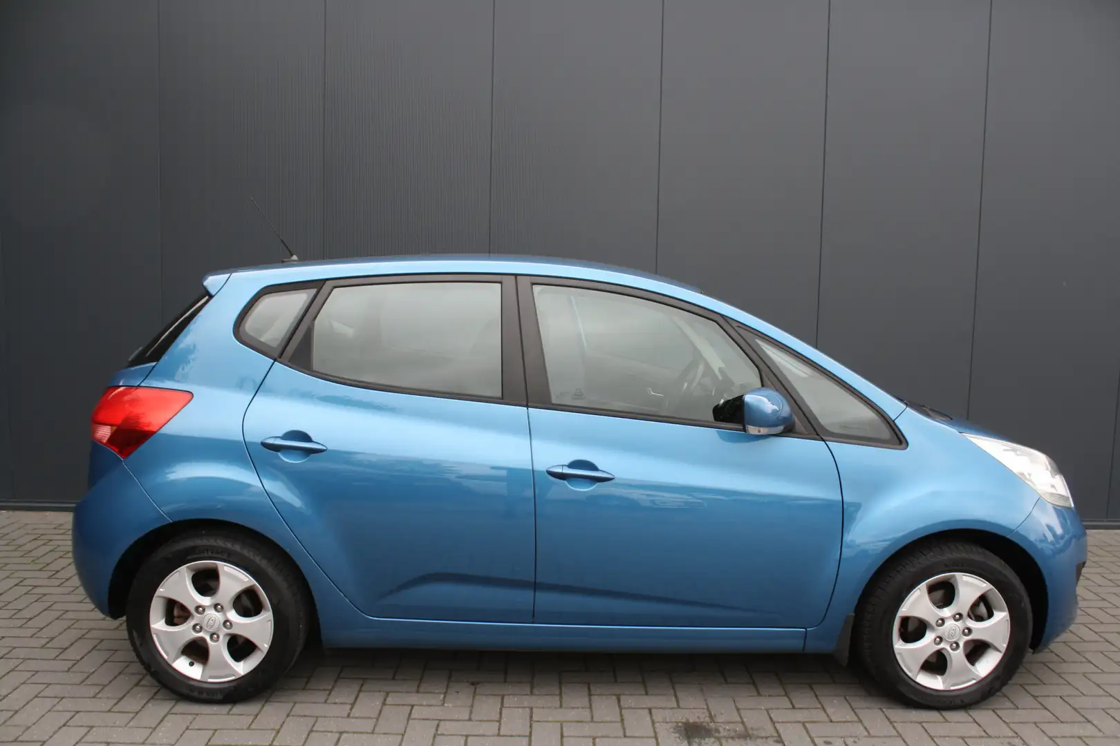Kia Venga 1.4 CVVT X-ecutive - TREKHAAK - CLIMATE CONTROL - Bleu - 2