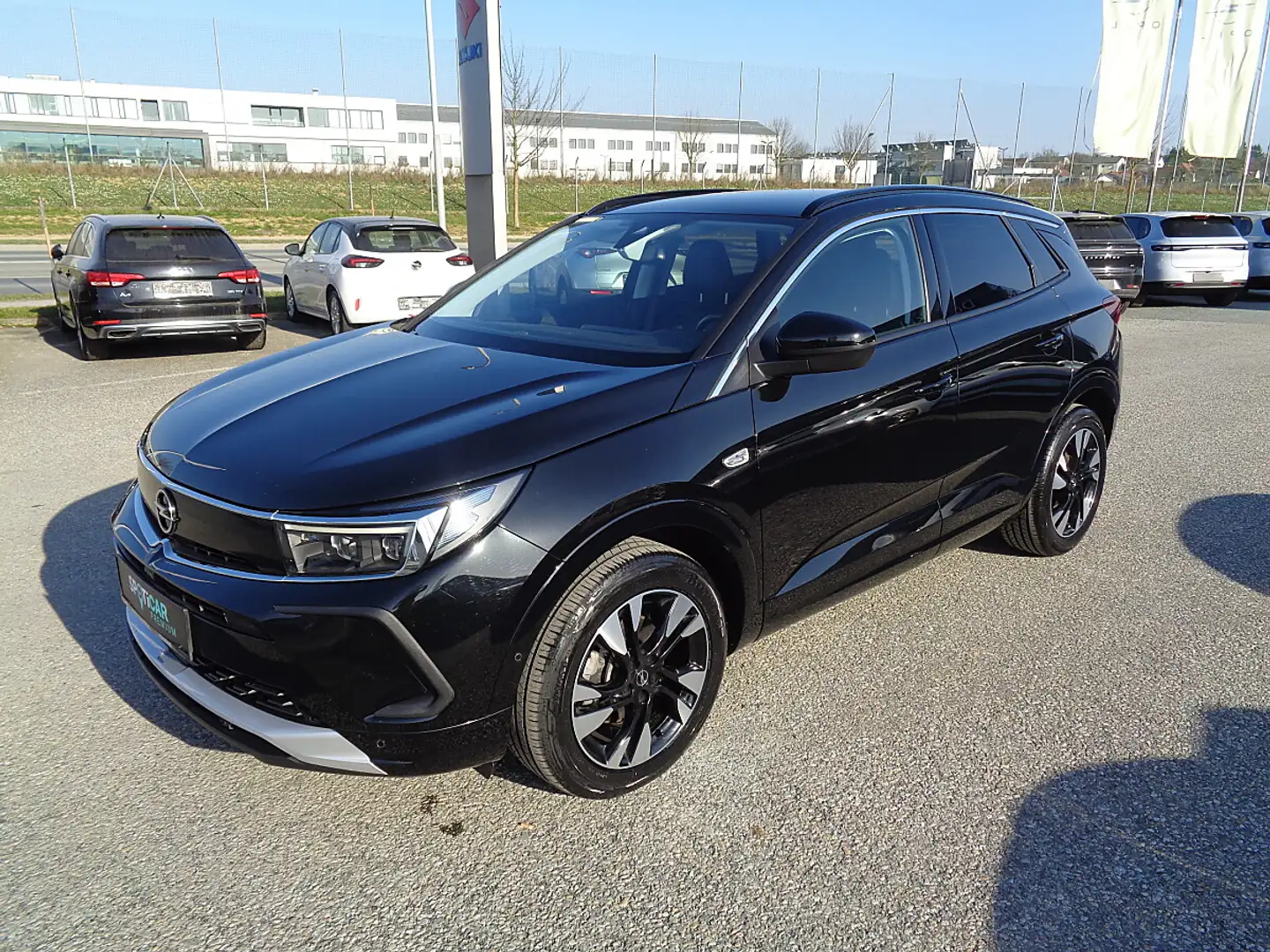 Opel Grandland 1,5 D Business Elegance Start/Stop Aut. Schwarz - 1