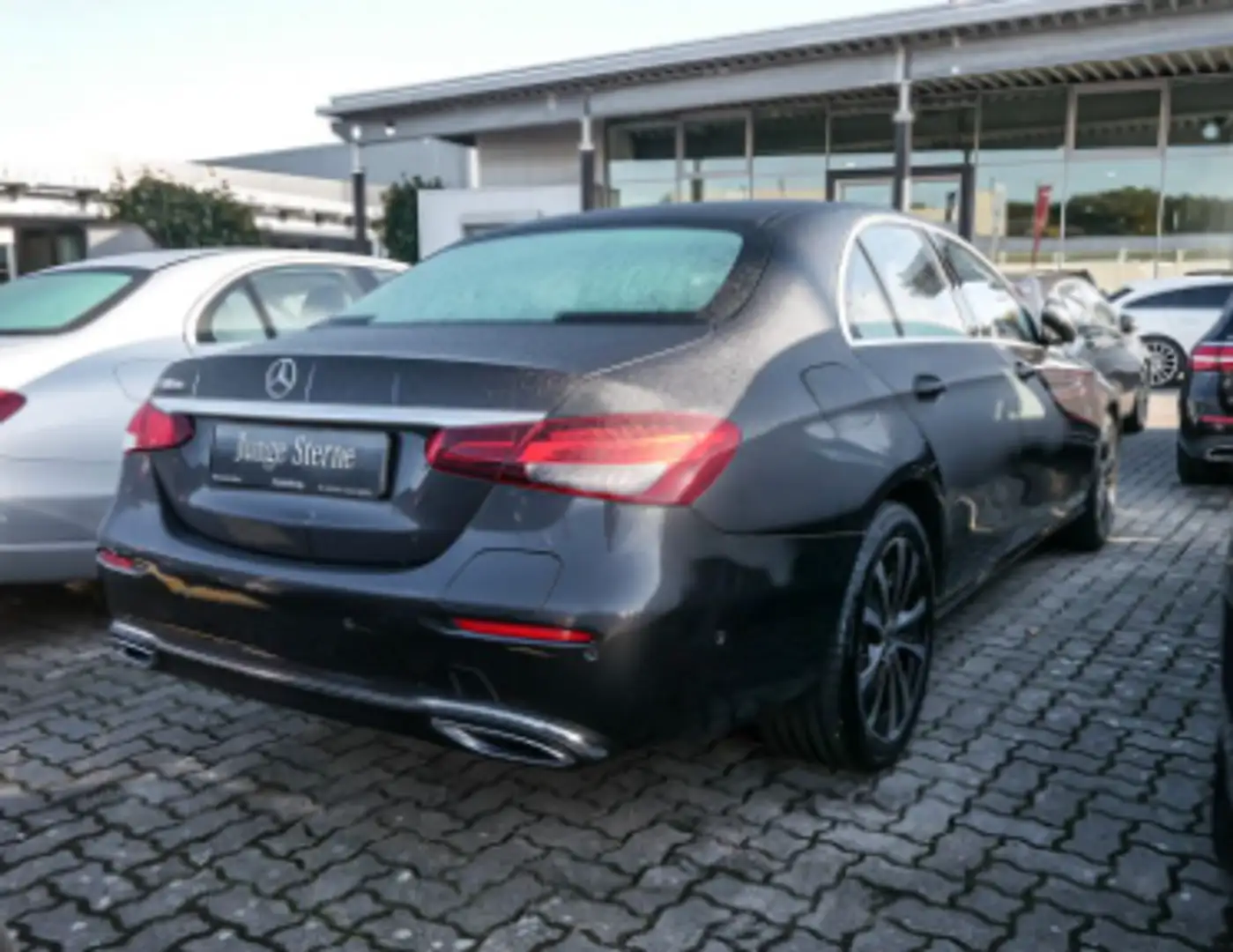 Mercedes-Benz MERCEDES-BENZ Clase E Berlina  Automático de 4 Pu Gris - 2