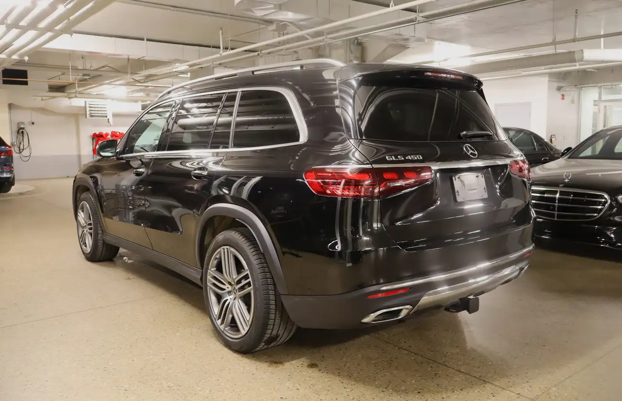 Mercedes-Benz GLS снимка Mercedes-Benz GLS