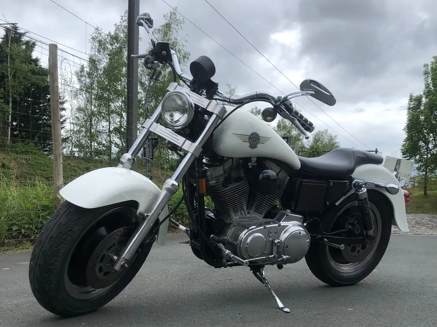 Harley-Davidson Sportster 883 bijela - 1