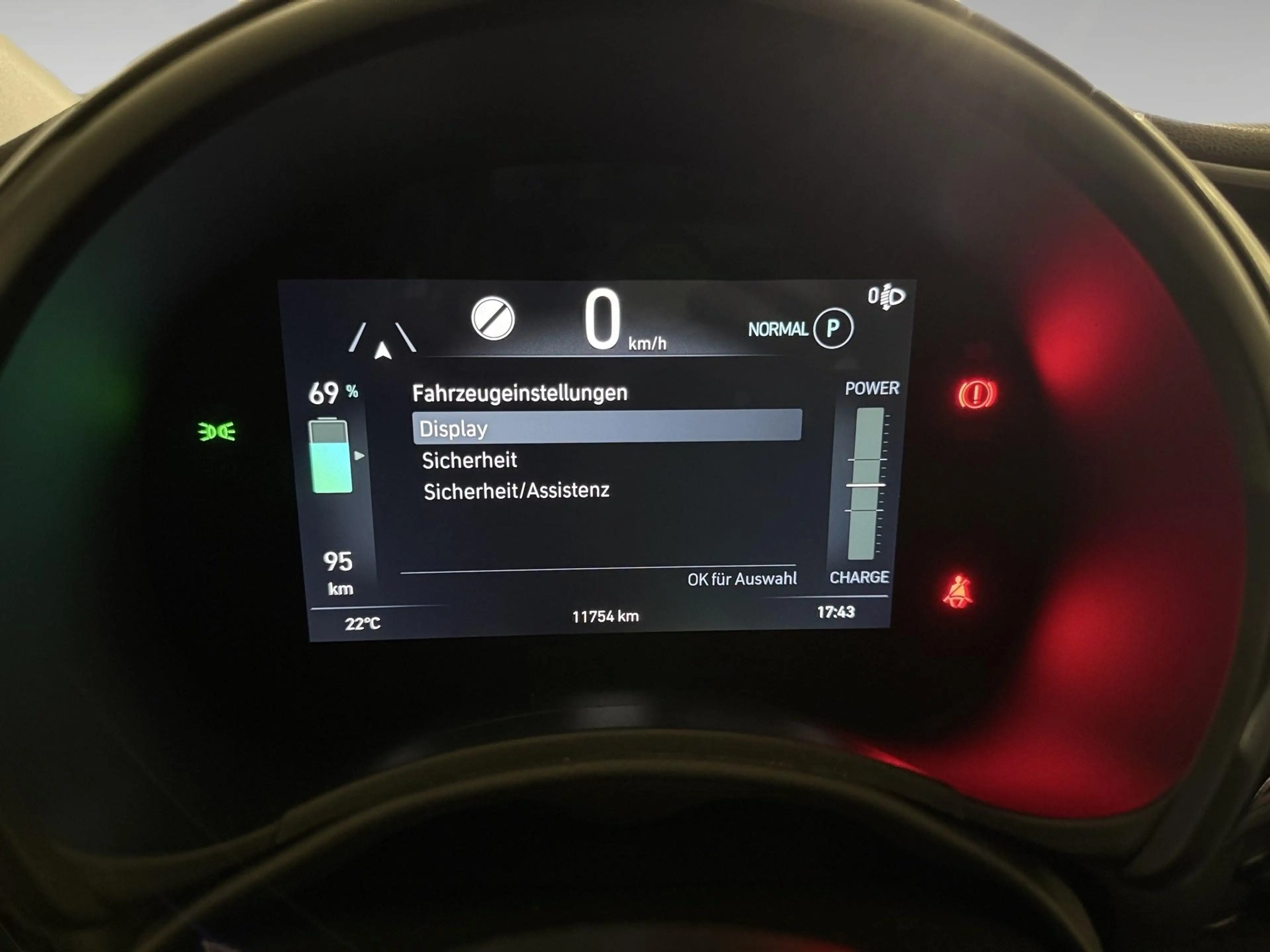 Fiat 500e 500e 24 kWh LIMO — photo 2
