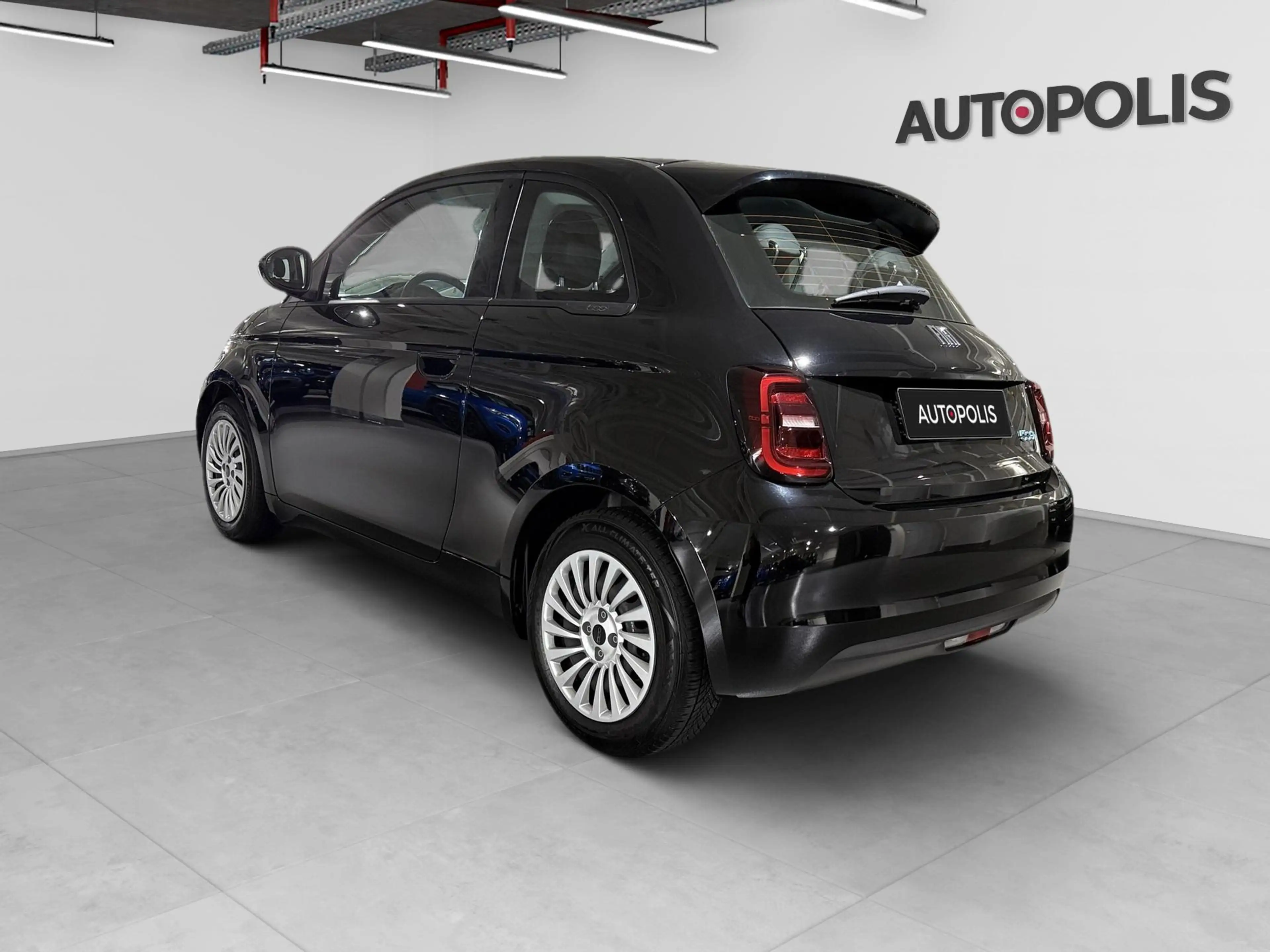 Fiat 500e 500e 24 kWh LIMO — photo 13