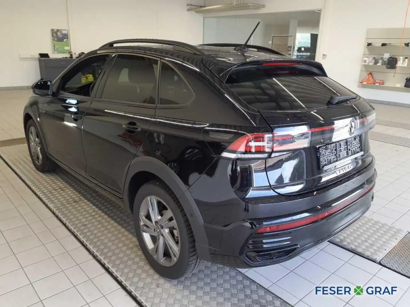 Volkswagen Taigo R-Line 1.5 TSI DSG 150PS Schwarz - 2