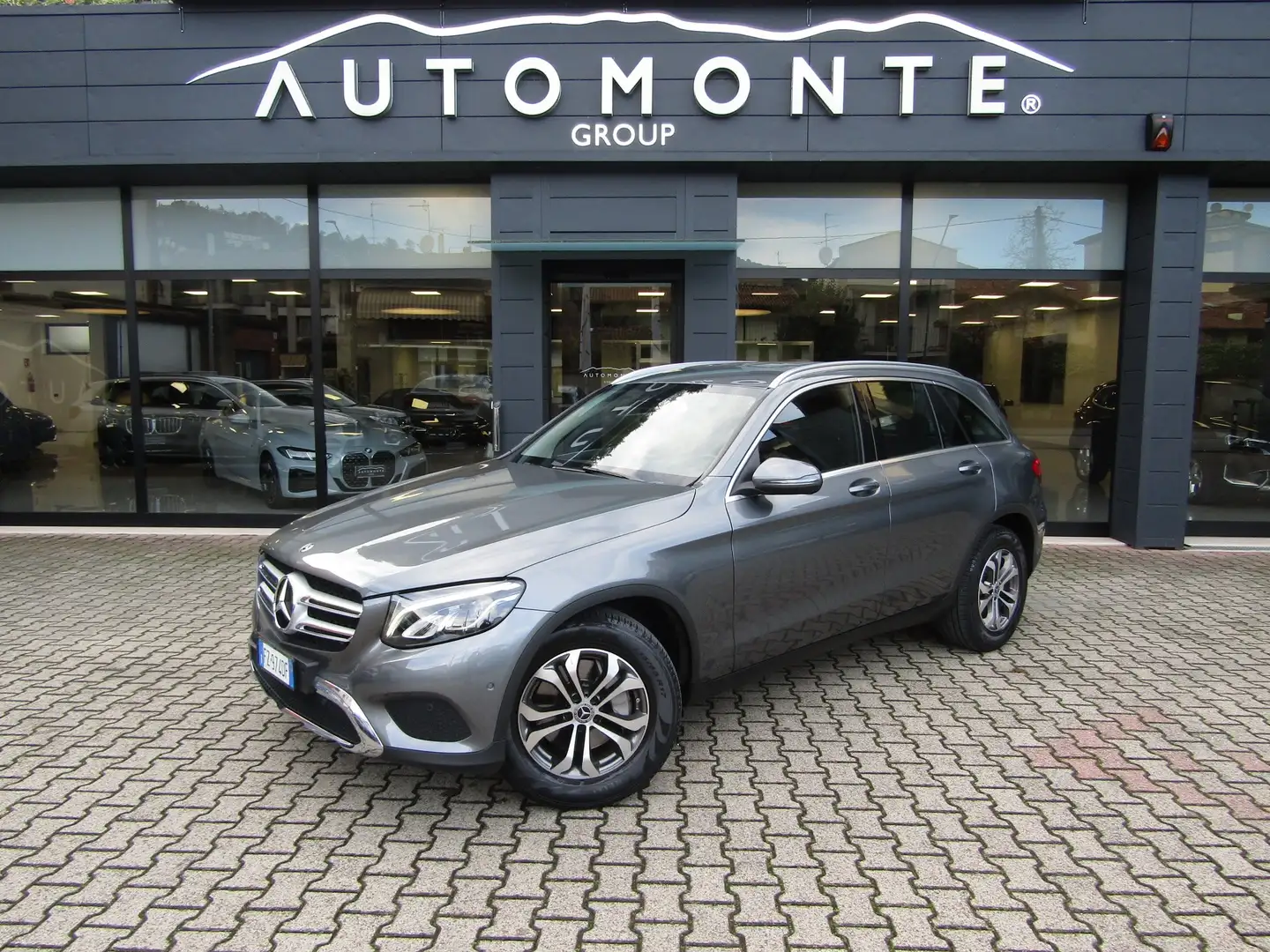 Mercedes-Benz GLC 220 d SPORT 4 MATIC AUTO 170CV,FARI LED,CERCHI 17,NAVI Grijs - 1