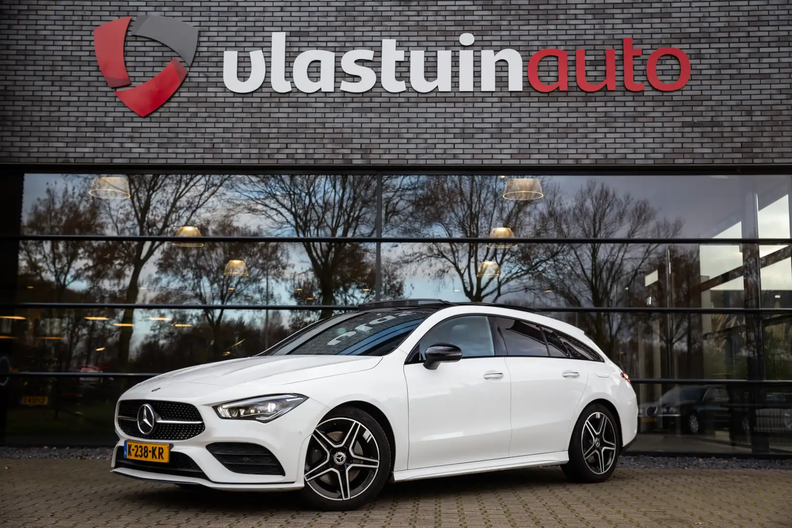 Mercedes-Benz CLA 220 Shooting Brake Premium Plus , Panoramadak, Sfeerve Wit - 1