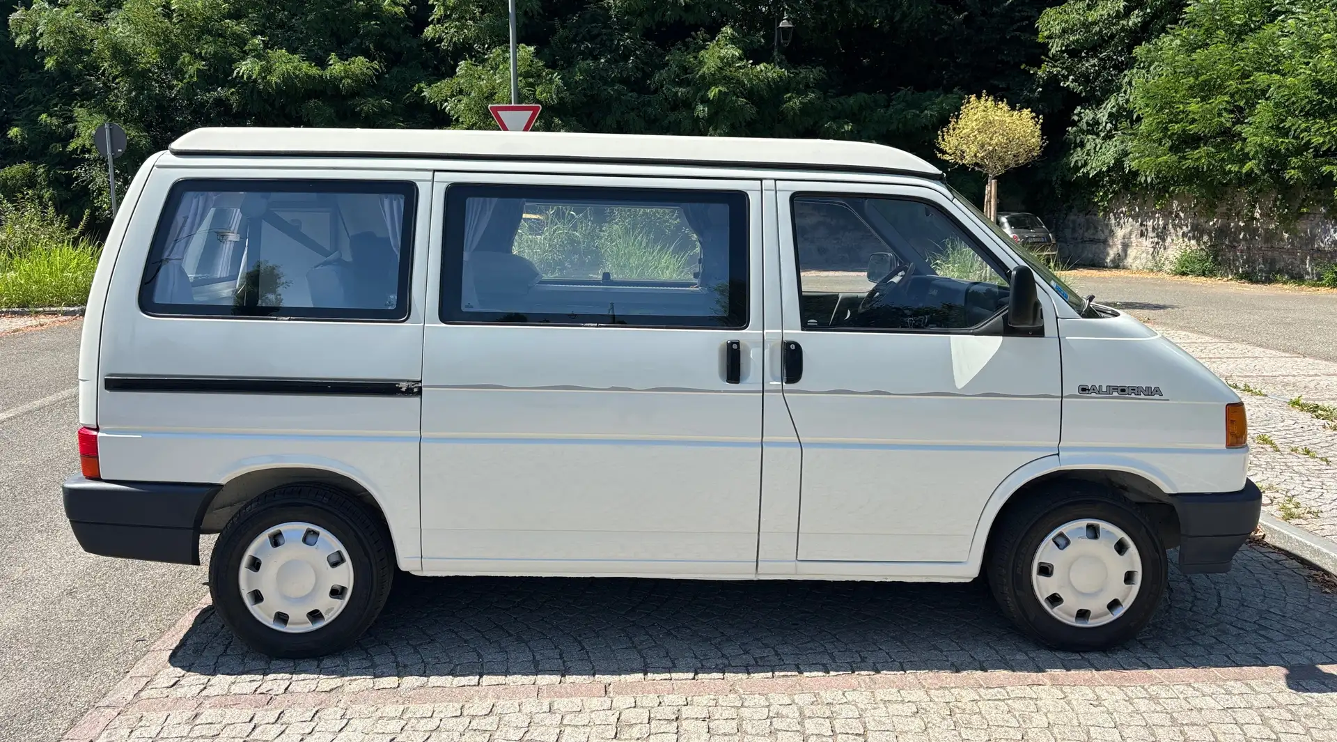 Volkswagen T4 California Caravelle 1.9 td GL Bianco - 2