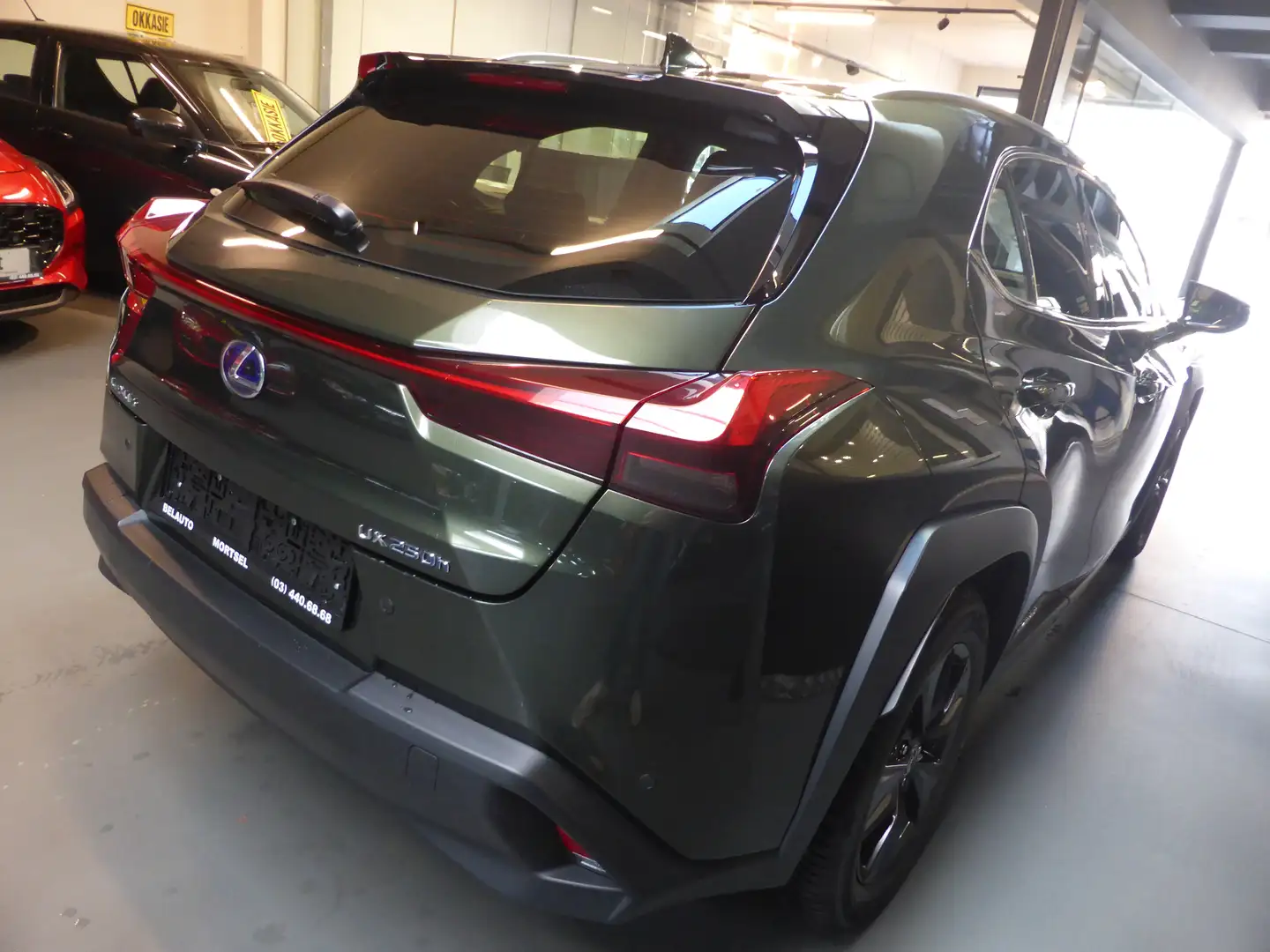 Lexus UX 250h UX 250h Business Edition / MET GARANTIE Verde - 2