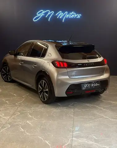 Peugeot 208 view 6