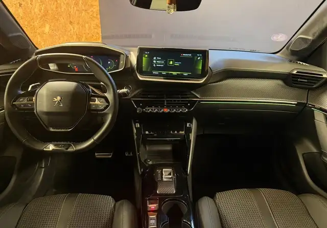 Peugeot 208 view 13