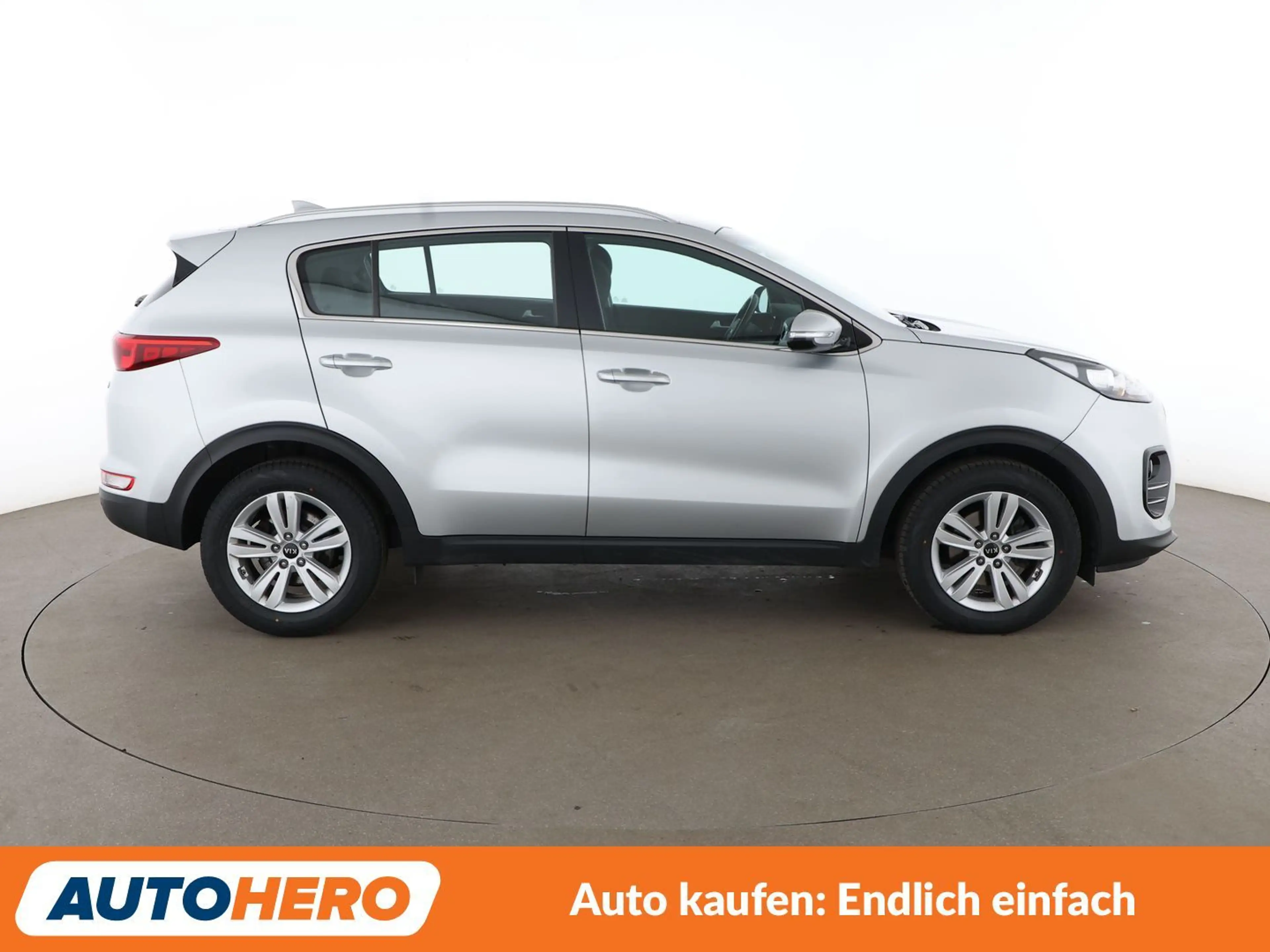 Kia Sportage 2.0 CRDi Vision 2WD*NAVI*TEMPO*CAM*PDC*SHZ* — photo 7