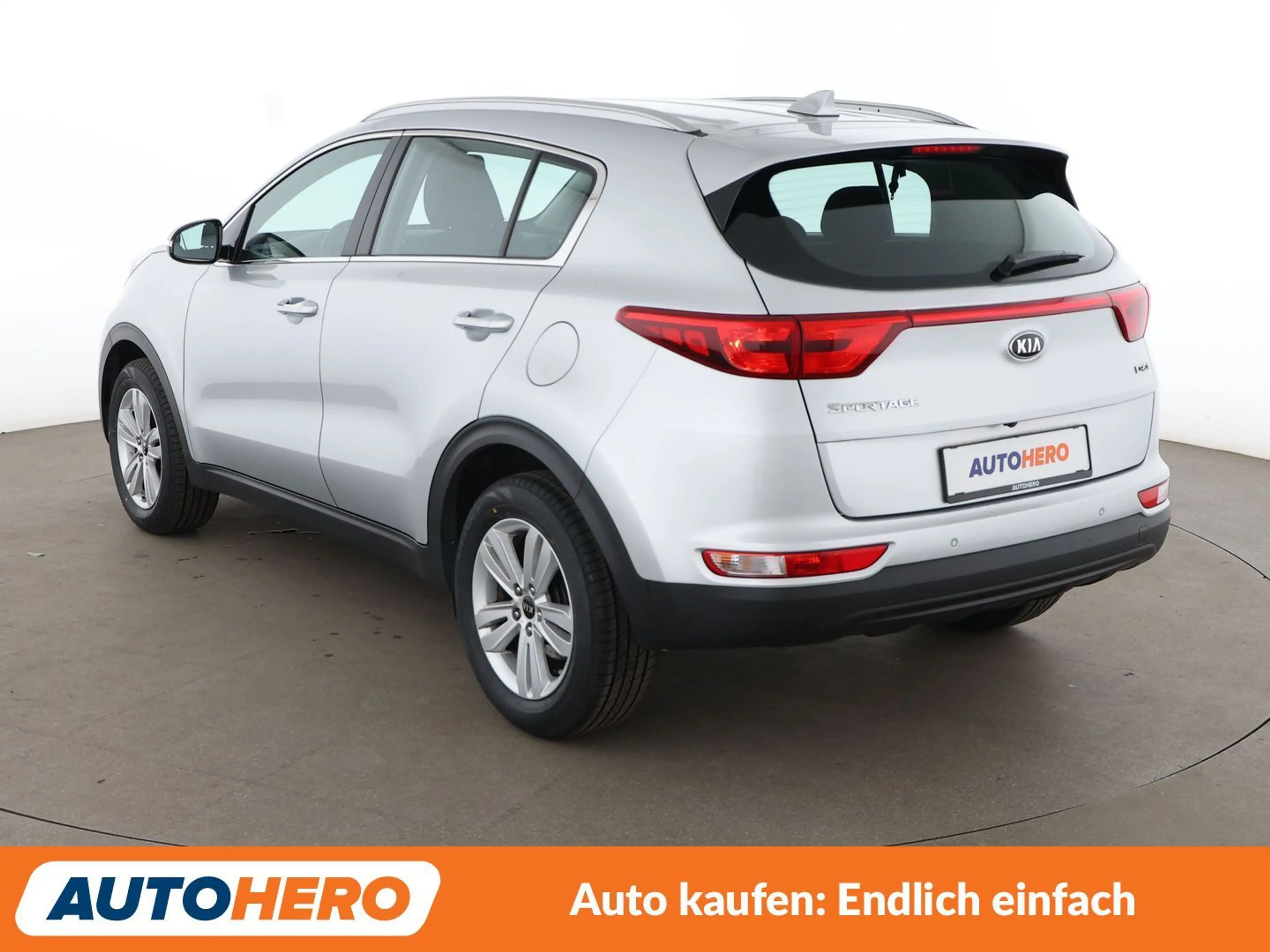 Kia Sportage 2.0 CRDi Vision 2WD*NAVI*TEMPO*CAM*PDC*SHZ* — photo 4