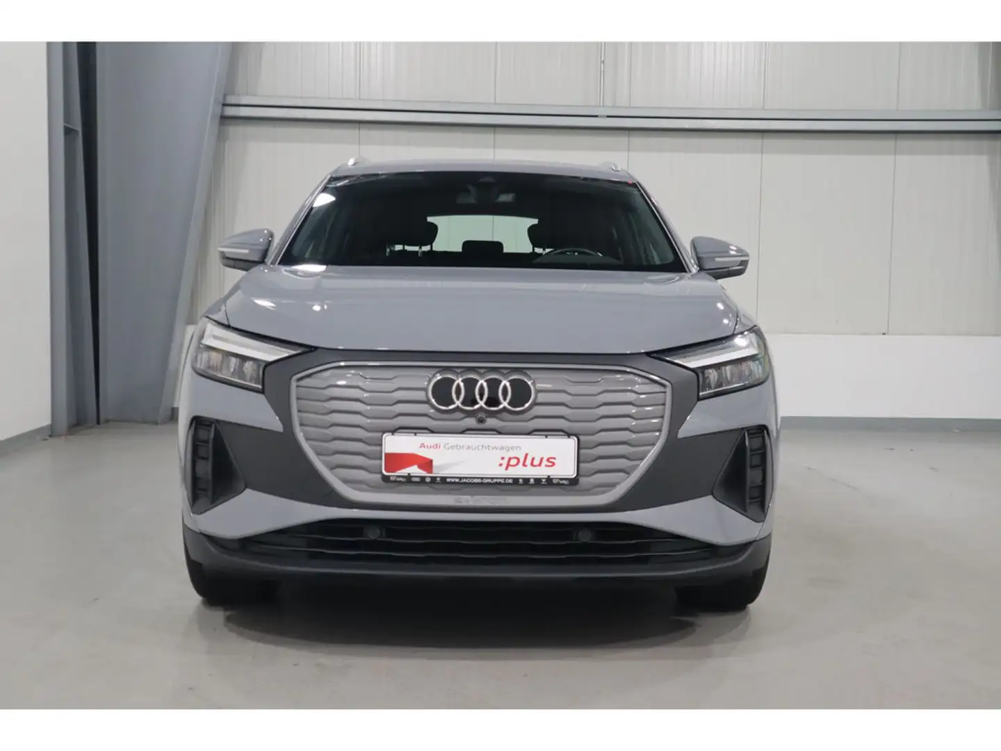 Audi Q4 e-tron Grau - 2