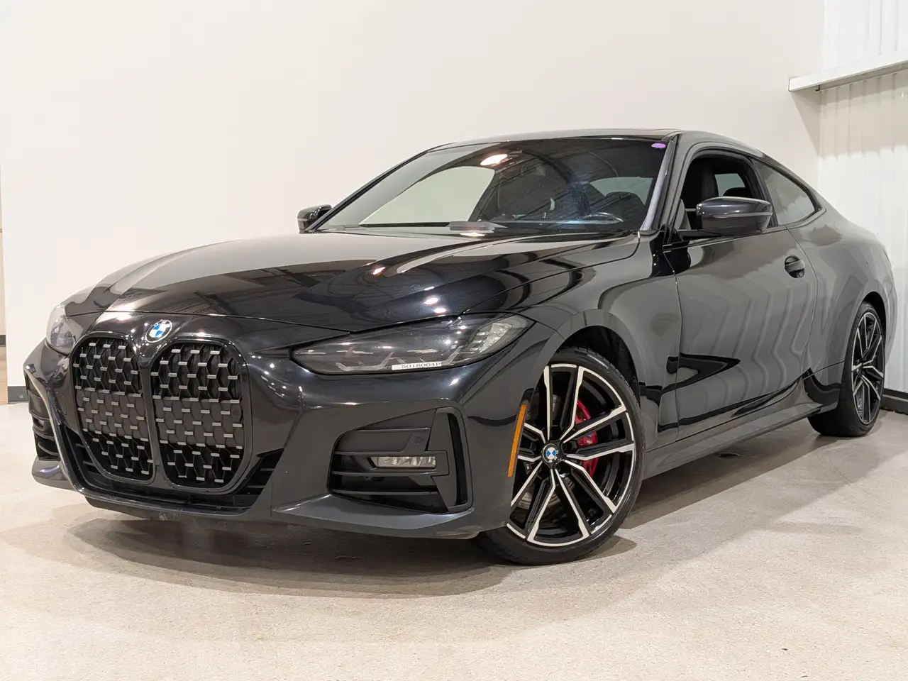 BMW 4 Series снимка BMW 4 Series