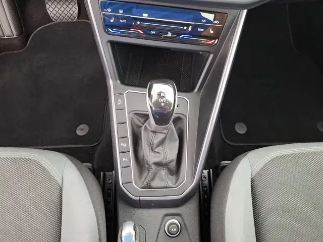 Volkswagen Polo view 14