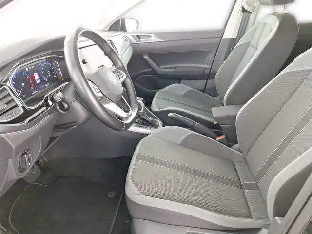 Volkswagen Polo view 8