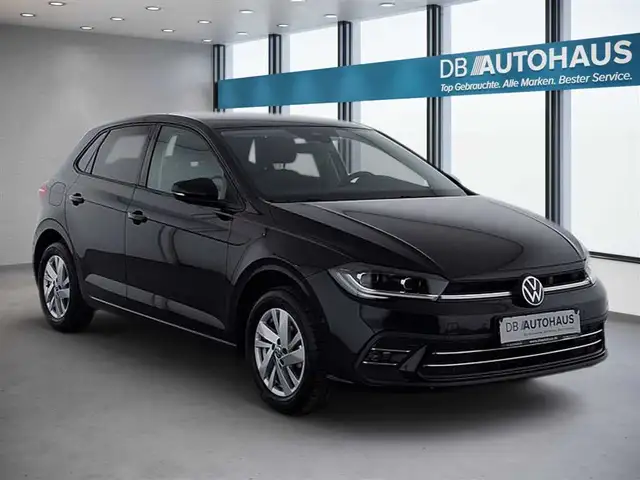 Volkswagen Polo view 2