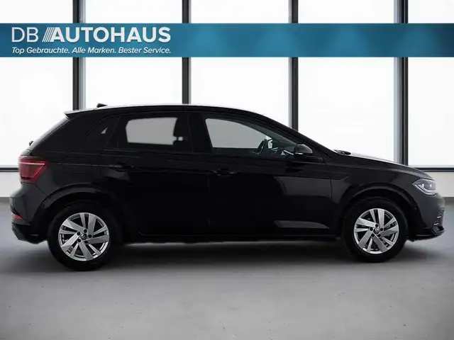 Volkswagen Polo view 3