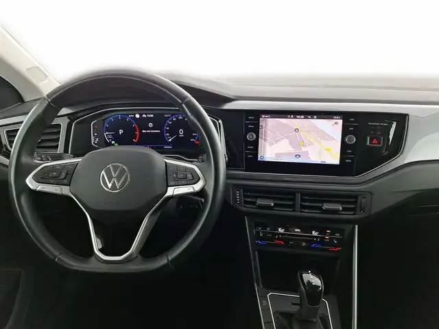 Volkswagen Polo view 9