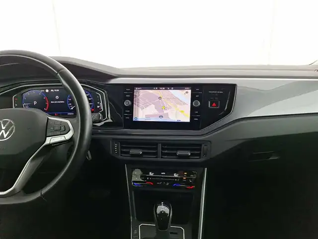 Volkswagen Polo view 13