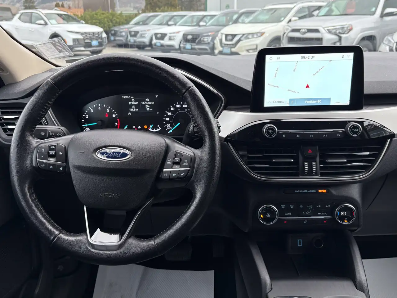 Ford Escape снимка Ford Escape