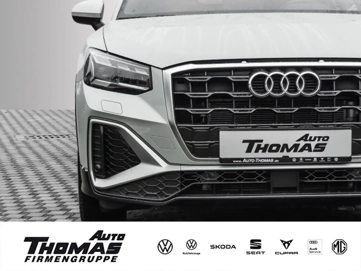Audi Q2 S line 35 TFSI S tronic NAVI+AHK+PANO Silber - 1
