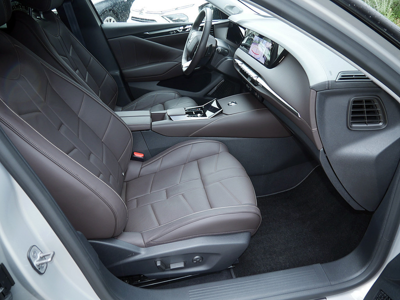DS Automobiles DS 4 E-TENSE 225 La Premiere MATRIX-LED 360° — photo 8