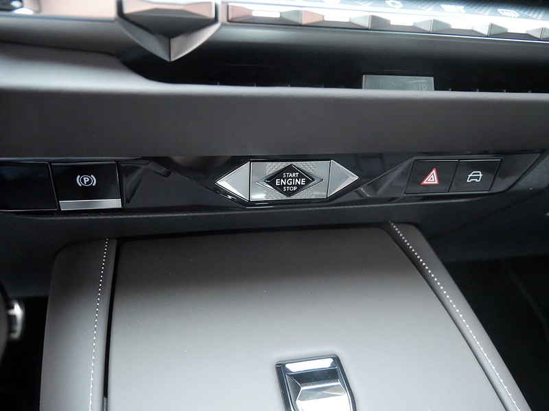 DS Automobiles DS 4 E-TENSE 225 La Premiere MATRIX-LED 360° — photo 15