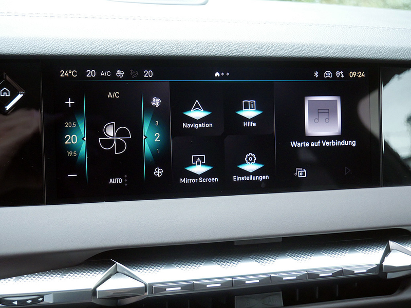 DS Automobiles DS 4 E-TENSE 225 La Premiere MATRIX-LED 360° — photo 13