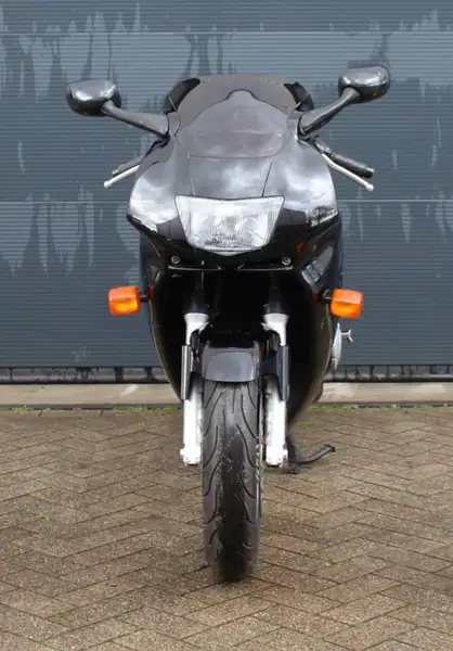 Honda CBR 600 - foto 2