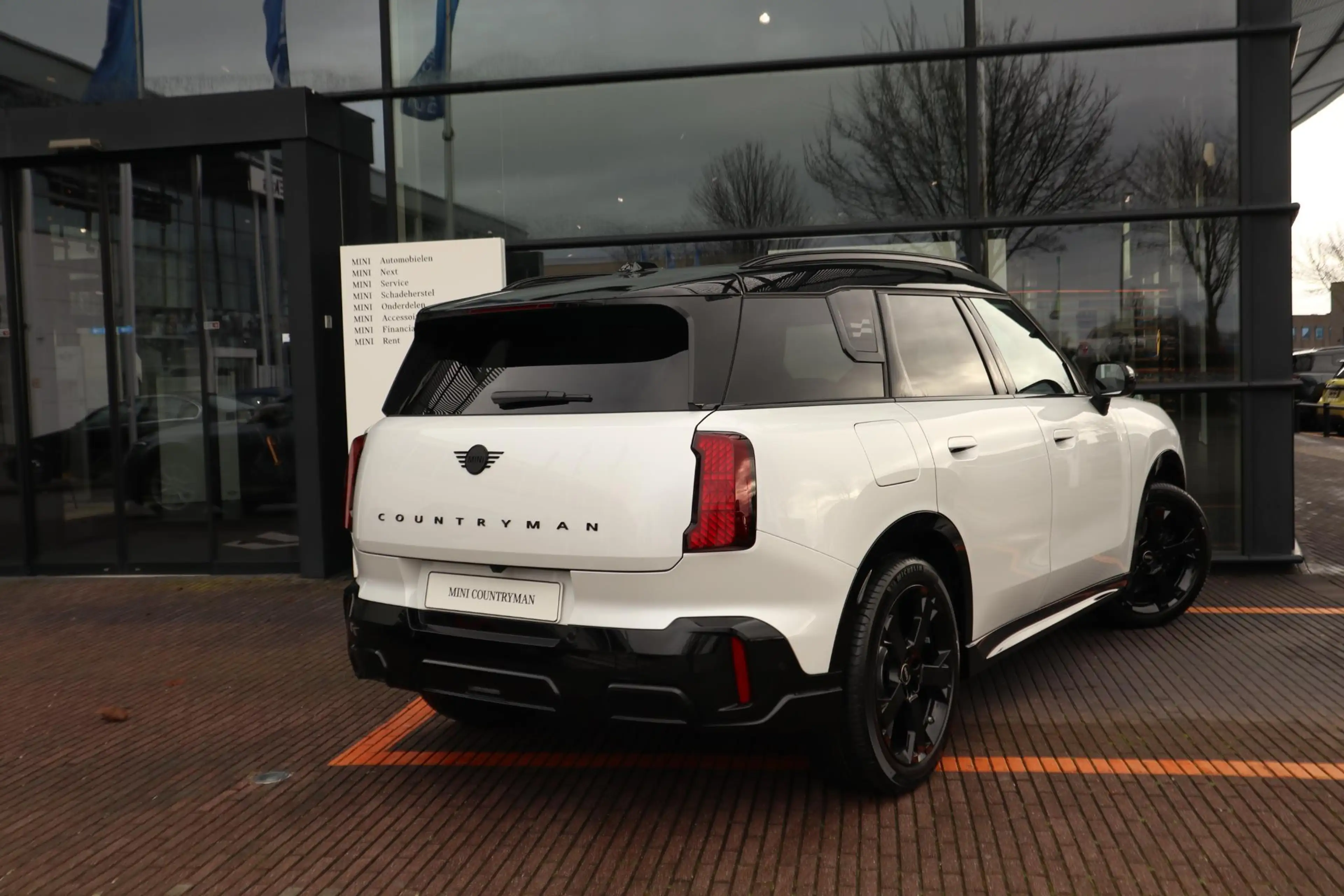 MINI Countryman E John Cooper Works Uitvoering | Pakket M | Harman K — photo 2