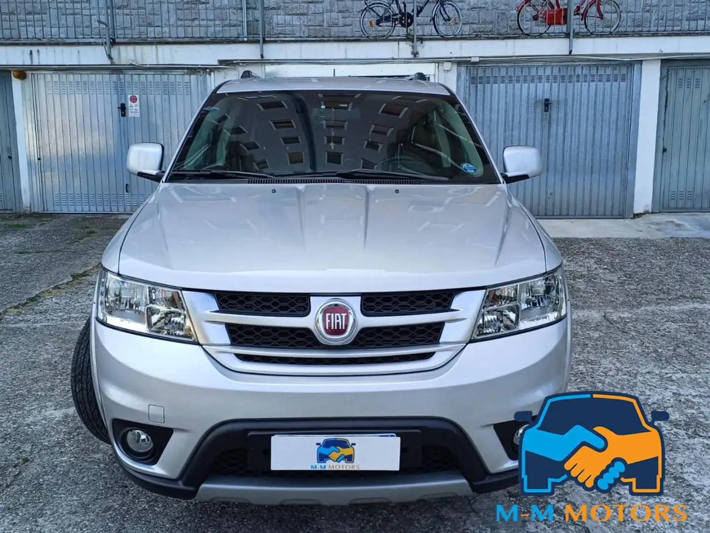 Fiat Freemont 2.0 Mjt 170 CV 4x4 aut. Lounge Grau - 2