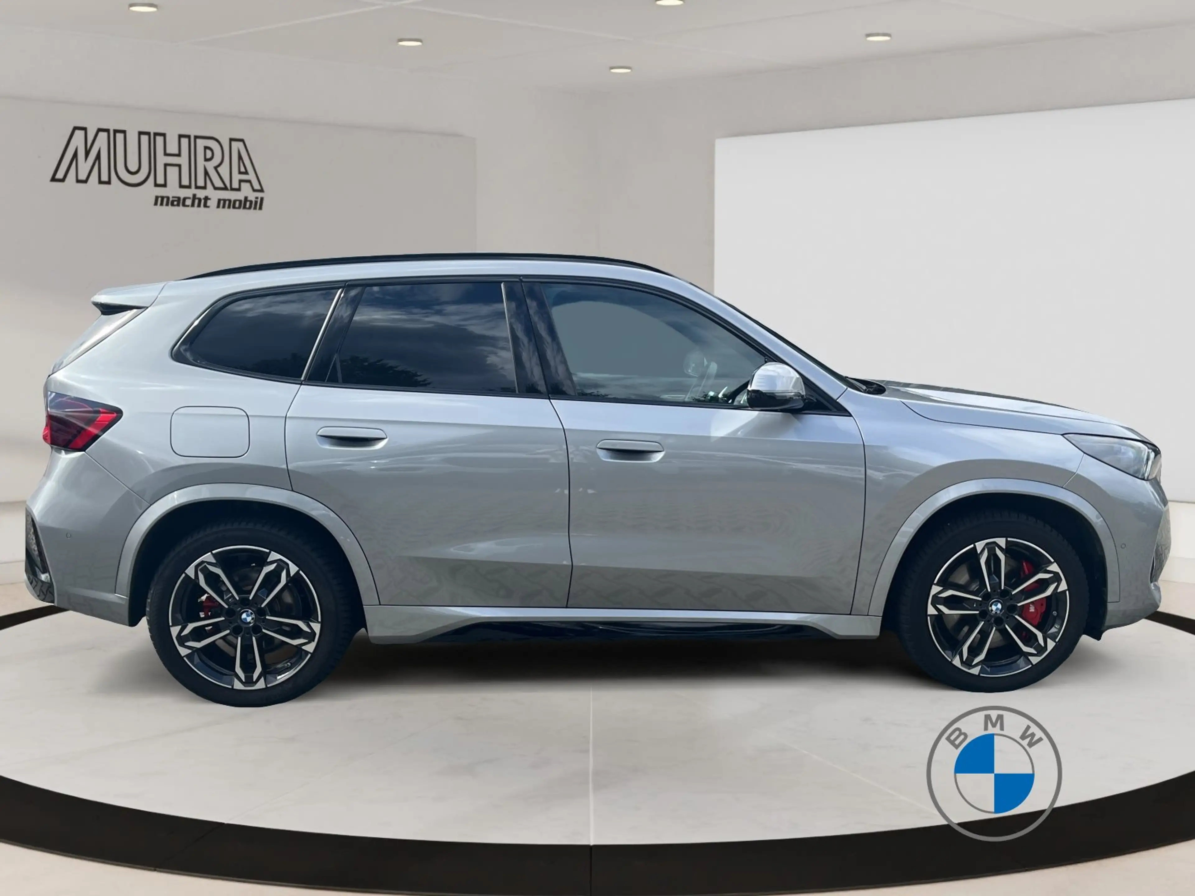 BMW X1 sDrive20i M Sport Pro 19" AHK Pano LED — photo 6