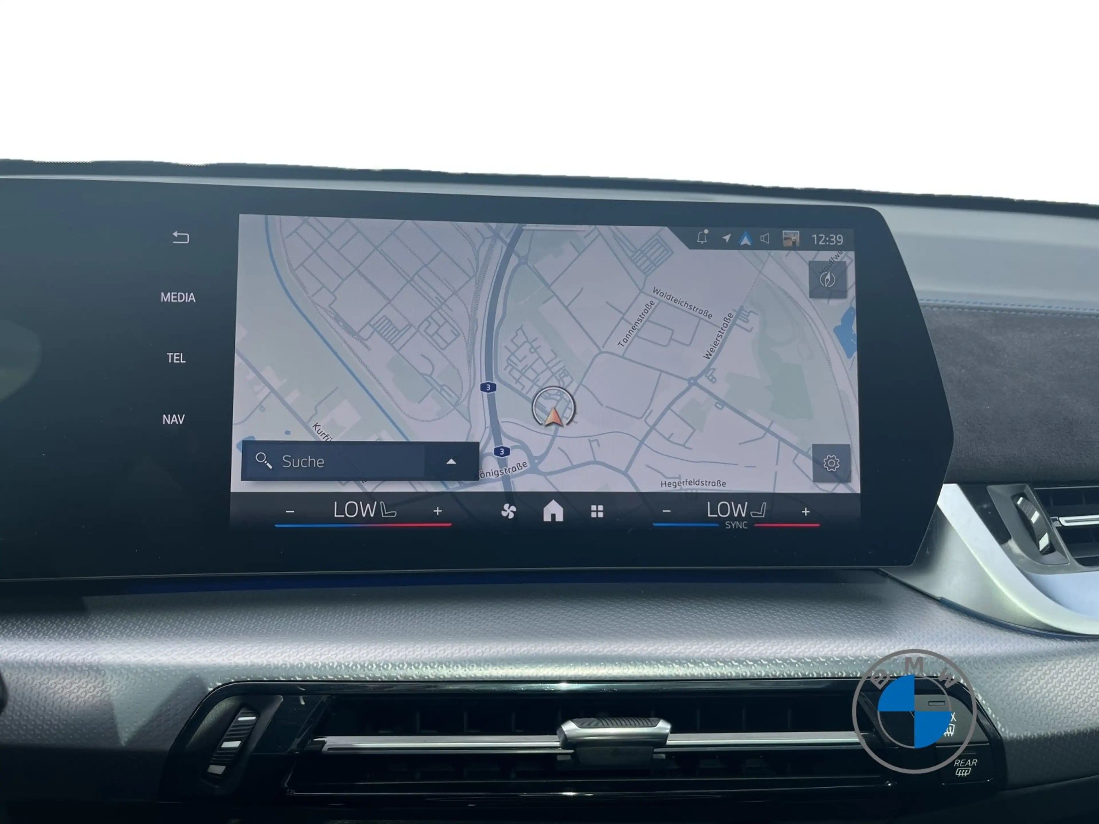 BMW X1 sDrive20i M Sport Pro 19" AHK Pano LED — photo 13