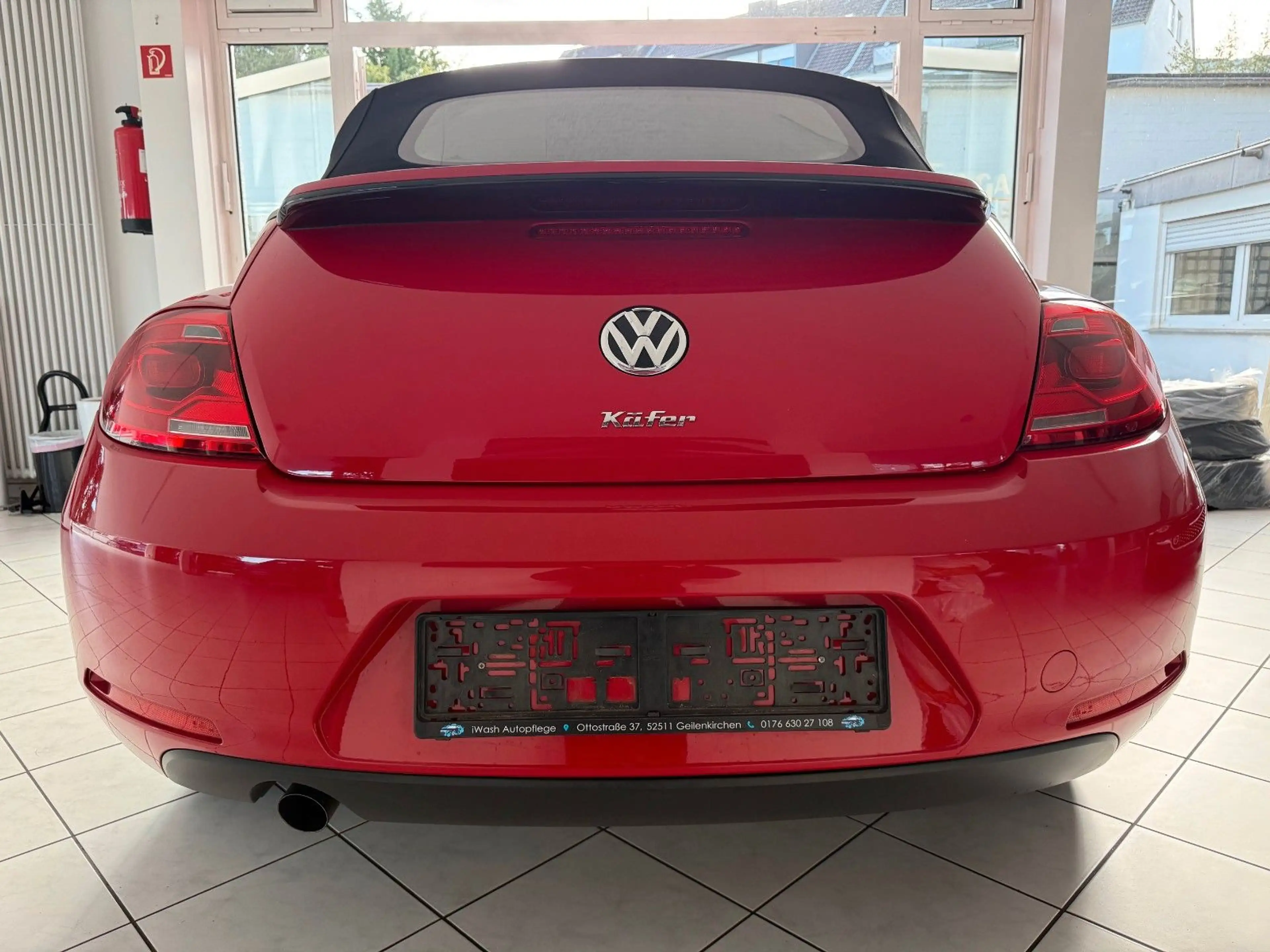 Volkswagen Beetle Cabriolet 1.2 TSI Design BMT — photo 11