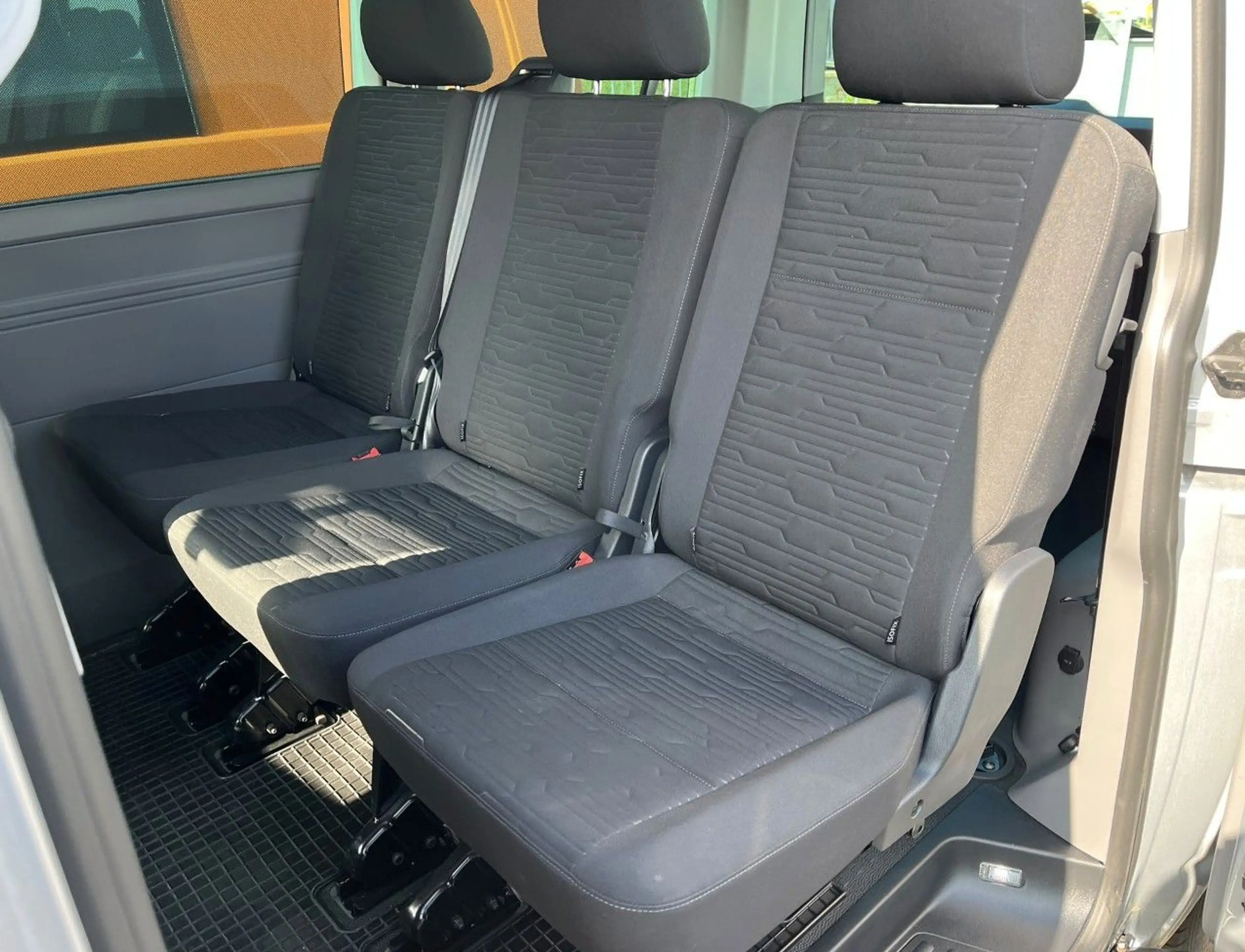 Volkswagen Others T6.1 Caravelle Comf. DSG 4m StHz 2-Schieb 5-Sitz — photo 17