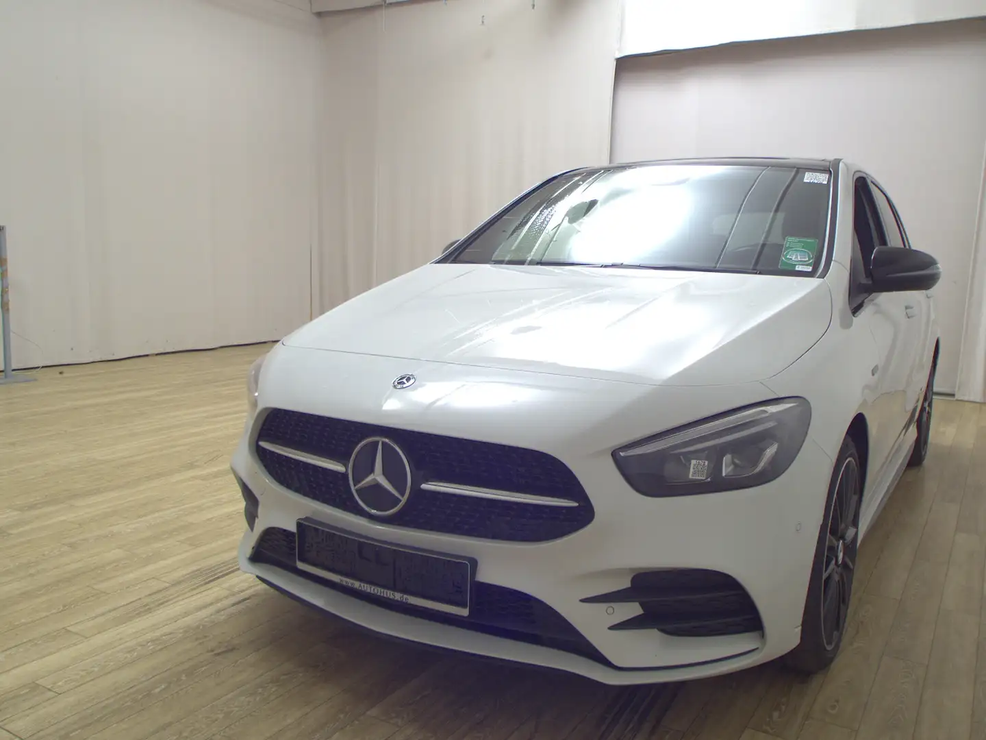 Mercedes-Benz B 250 e AMG-Line Navi LED MBUX Pano RFK PDC Blanc - 2