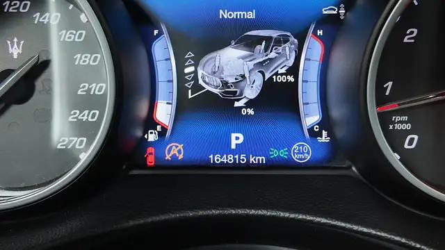 Maserati Levante view 28
