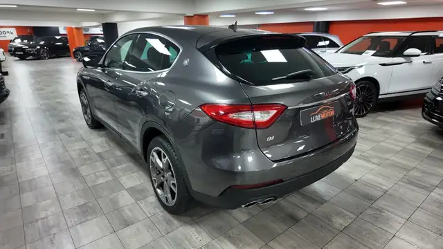 Maserati Levante view 4