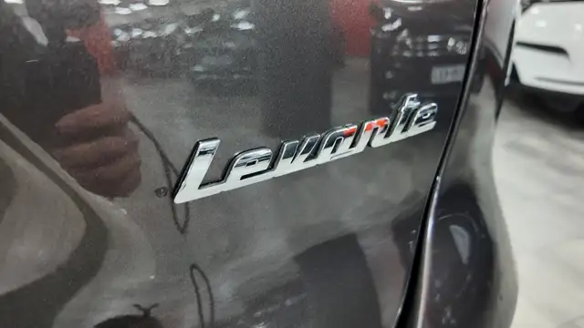 Maserati Levante view 15