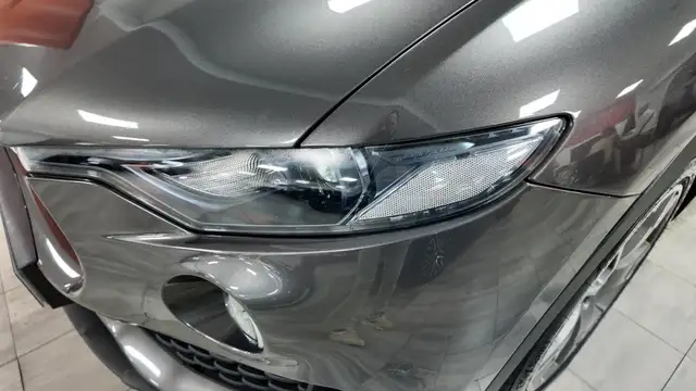Maserati Levante view 10