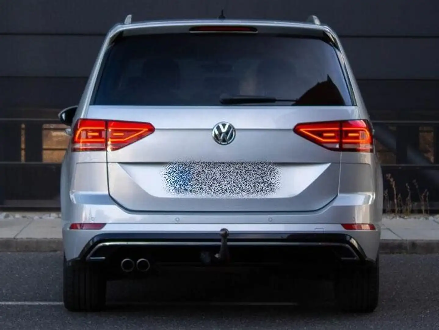 Volkswagen Touran 2.0 TDI SCR (BlueMotion Technology) DSG Highline Silber - 2